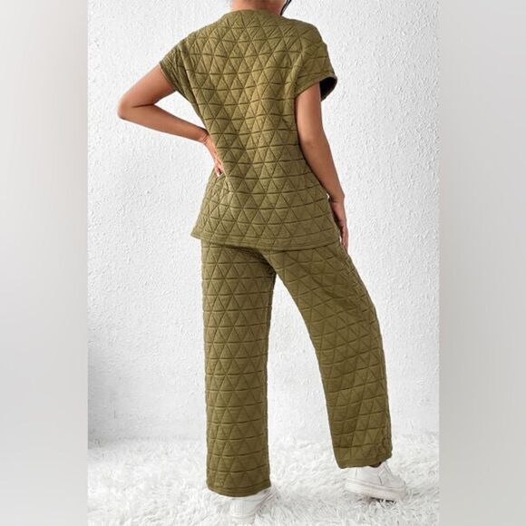 Quilted Crop Travel 2 piece Set Short Sleeve Olive Size M - Picture 1 of 10